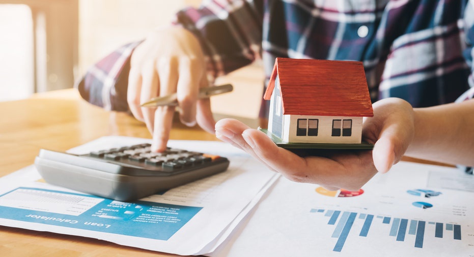 How Does Refinancing Your Mortgage Straighten Your Finances?