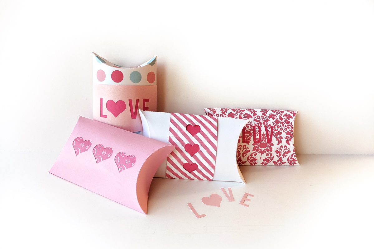 Learn All About custom Pillow Boxes