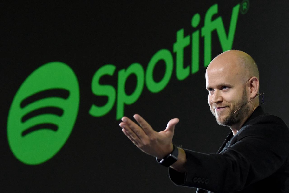 Why Is Spotify Worth More Than Apple Music?