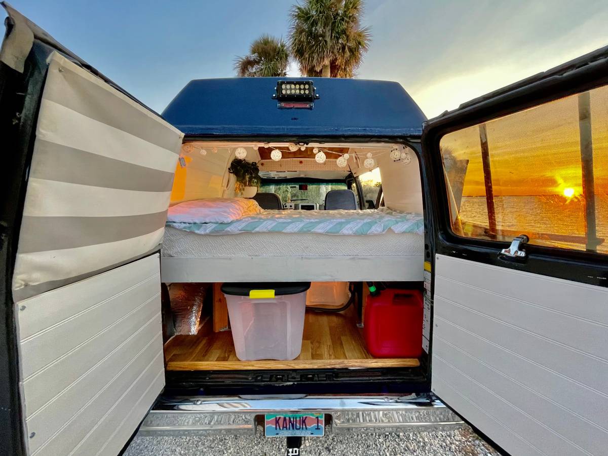 What Are The Benefits of Camper Vans?