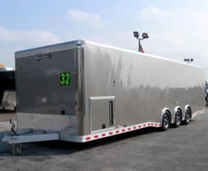 Few Reasons To Get Enclosed Car Trailer For New Businesses