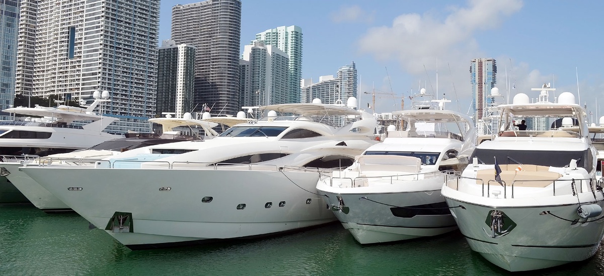 Why Should You Consider Professional Services For Yacht Management?