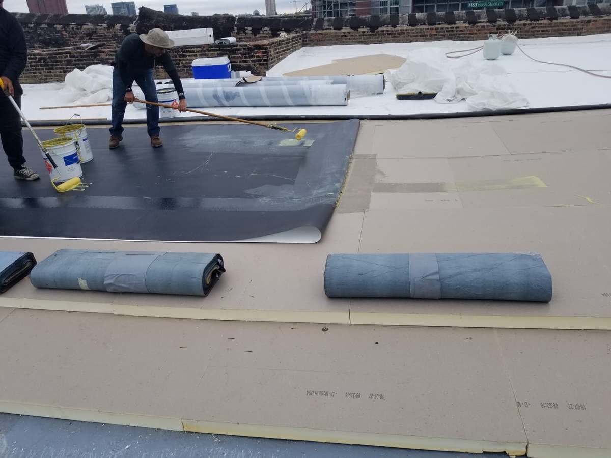 Hiring A Commercial Roofing Company: 5 Tips to Keep in Mind