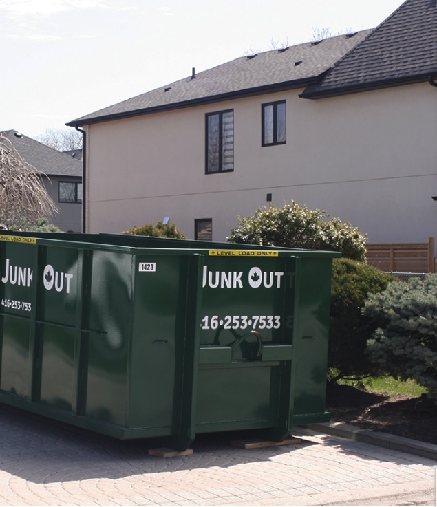 How to Easily Rent a Bin for Yard Waste