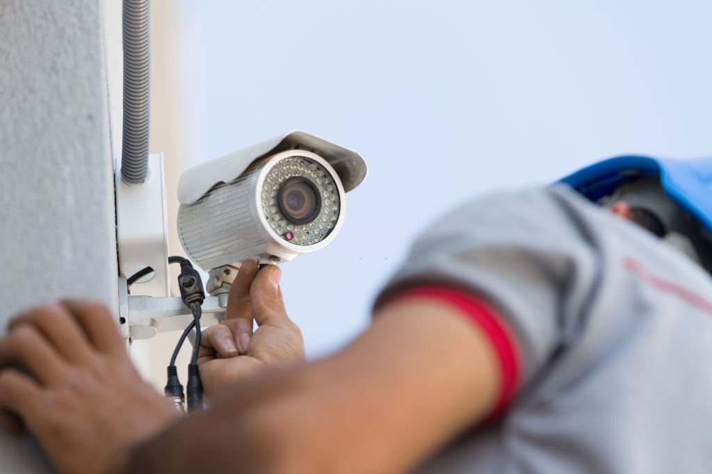 Installing CCTV! A Crucial Component of Any Modern Security System