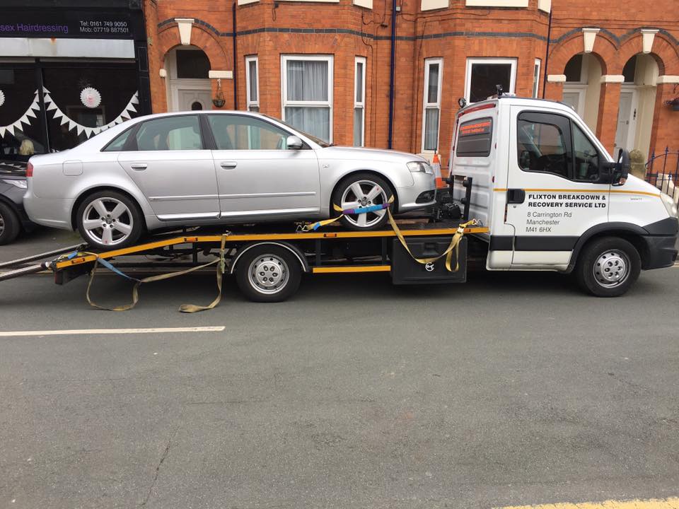 From Potholes to Pansies: How Manchester's Vehicle Recovery Services Rescue Your Road Trips