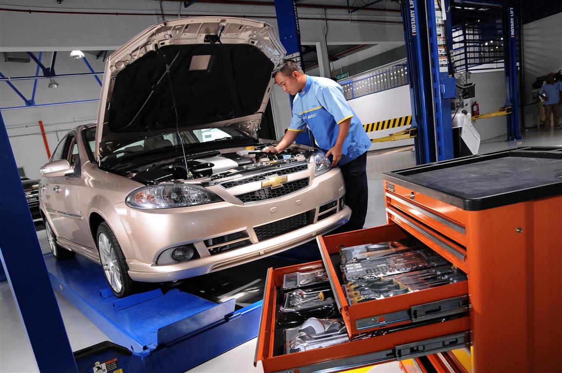 5 Reasons To Let Professional Mechanics Handle Your Wheel Alignment