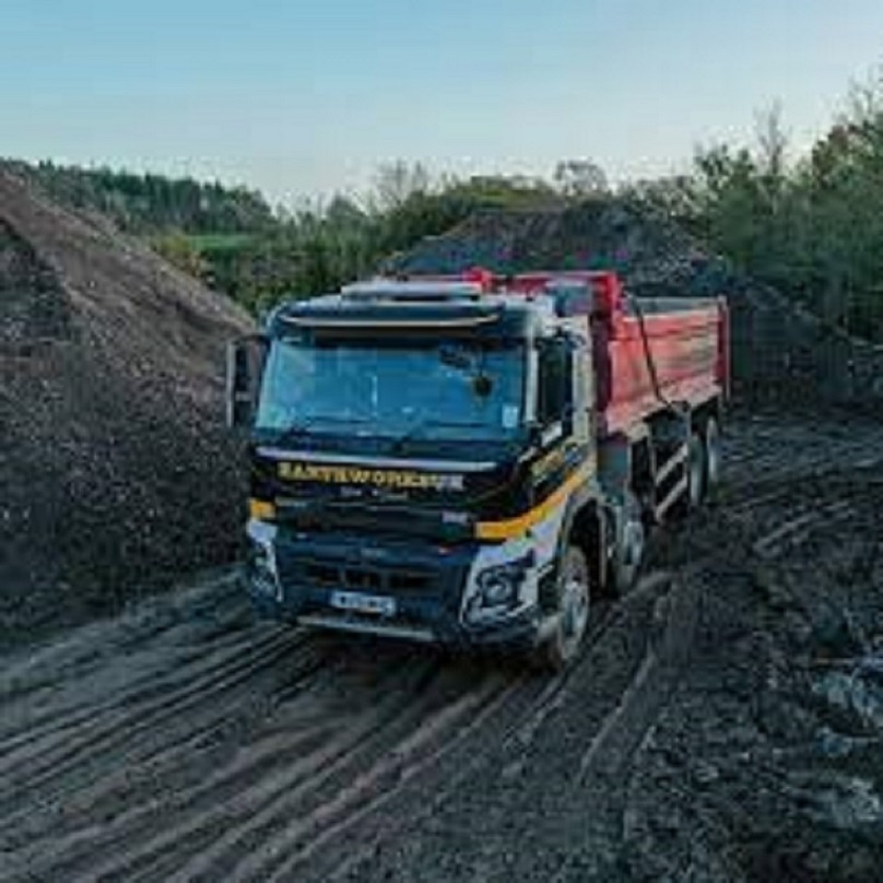 How To Improve Productivity With The Help Of Tipper Hire Solutions