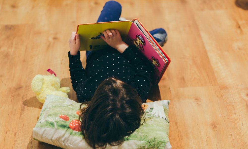 Non-Fiction Books for Kids: Boosting Development via Guided Play