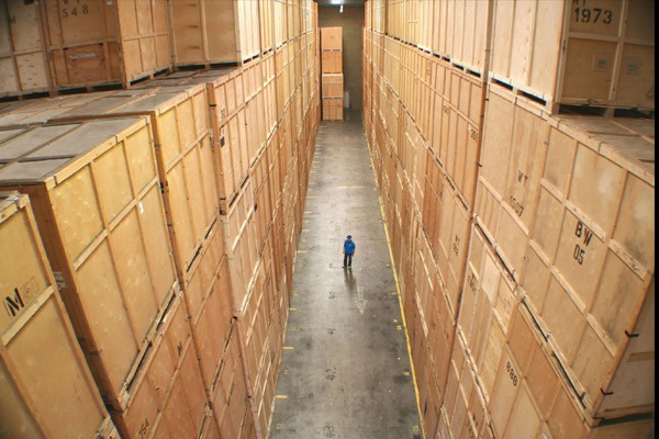 De-cluttering Made Easy: Explore Brentford's Leading Self Storage Options