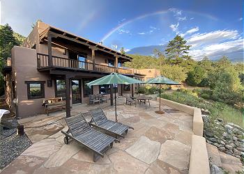 Exploring Comfort and Convenience: The Ultimate Guide to Taos Ski Valley Lodging
