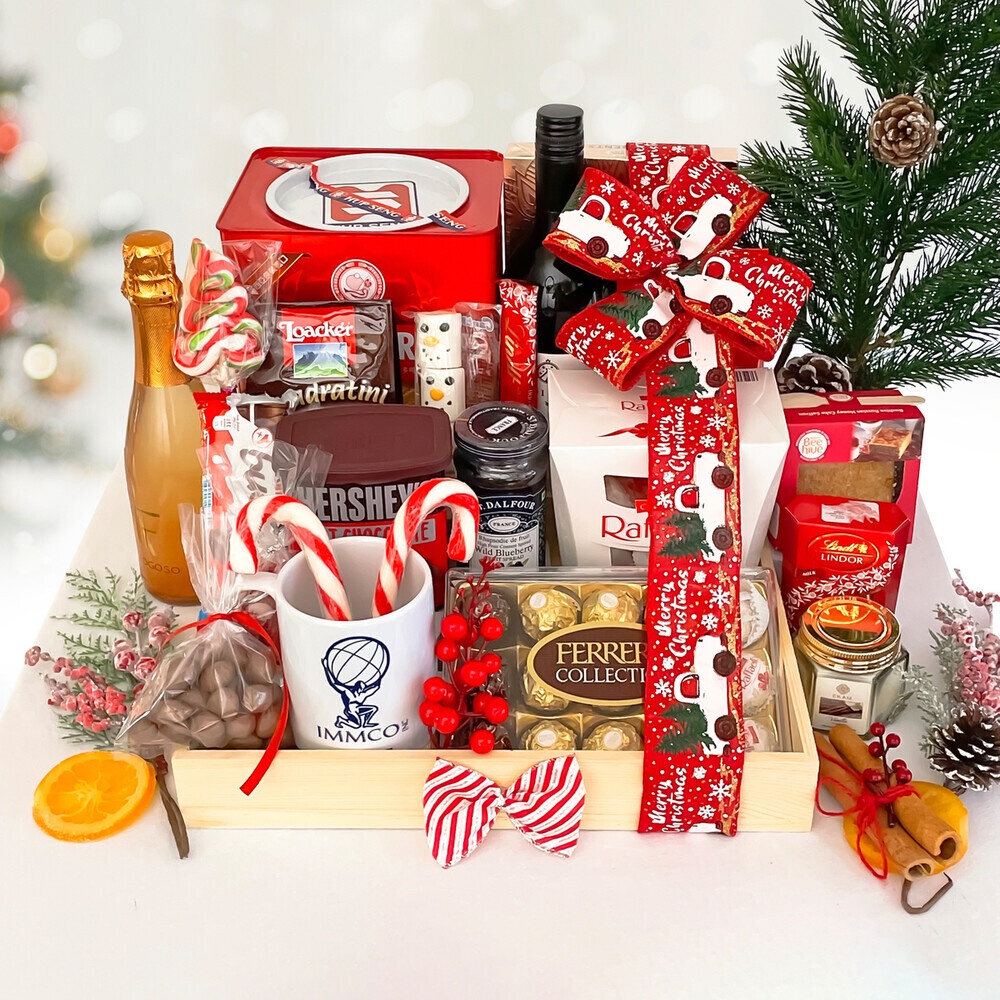 Top 7 Gourmet Treats for Your Christmas Holiday Hamper