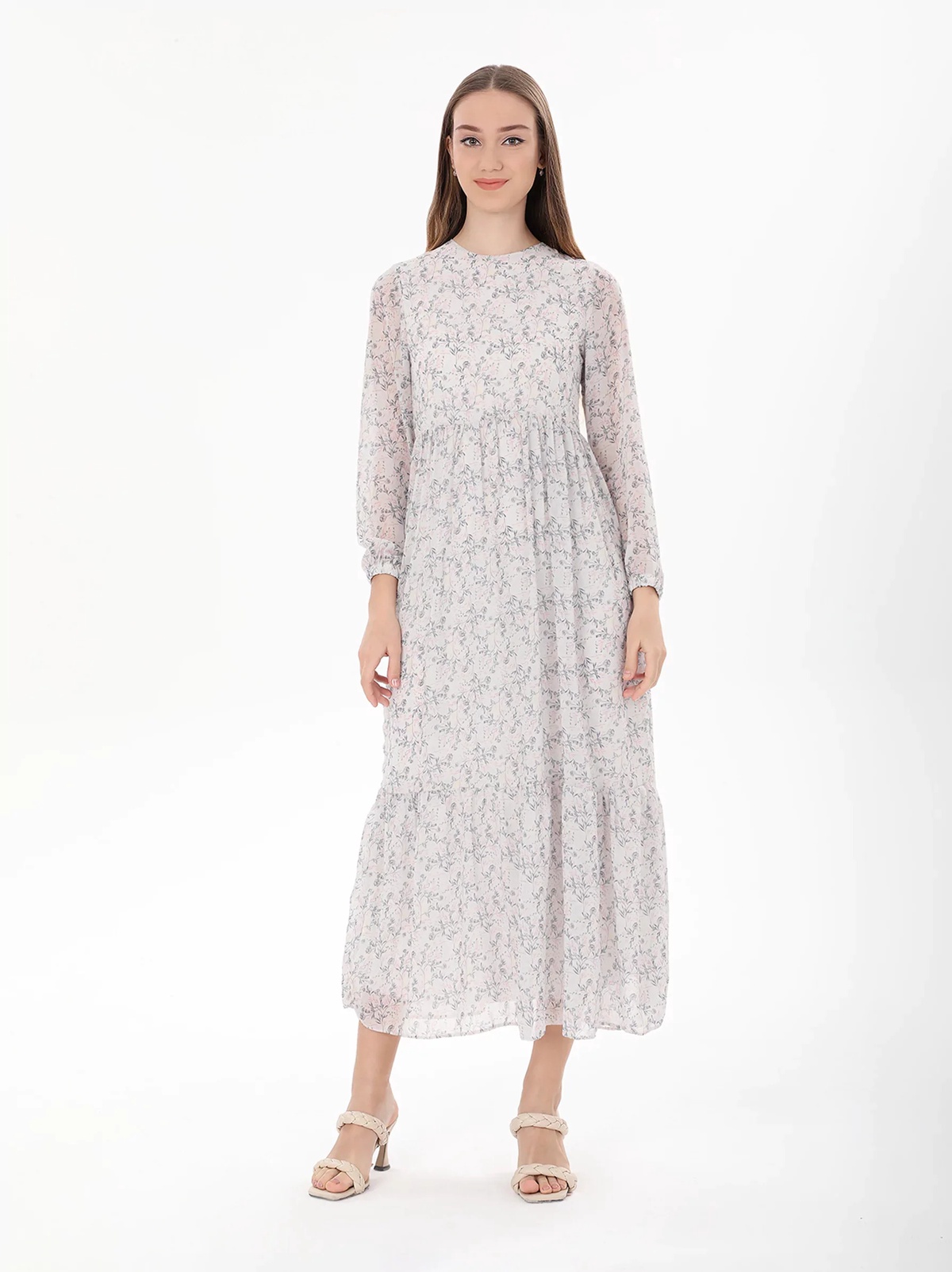 Modest Floral Dresses for Travel: Packing Tips and Outfit Ideas