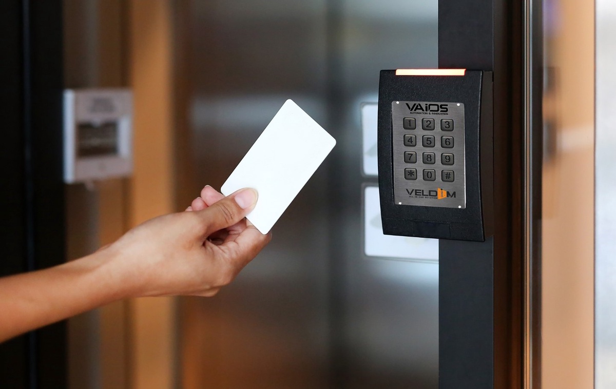 How Keyless Door Entry Systems Streamline Business Operations?