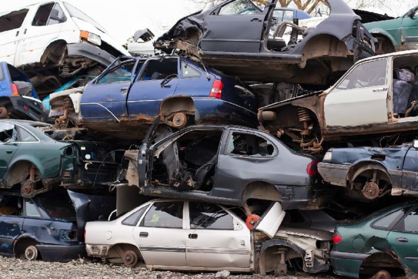 Why Turning Your Junk Car into Cash in Toronto, Canada is a Smart Move