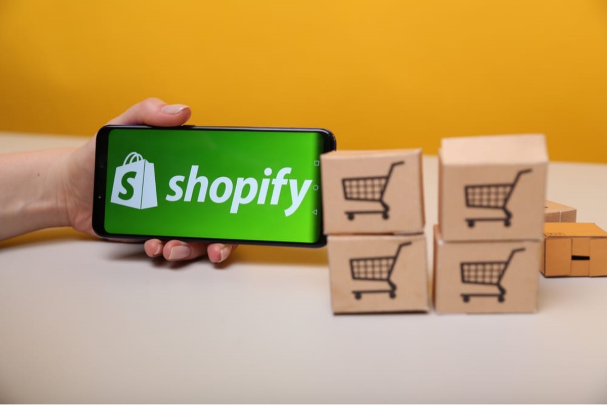 Webomaze's Shopify SEO Services: Turning Clicks into Customers