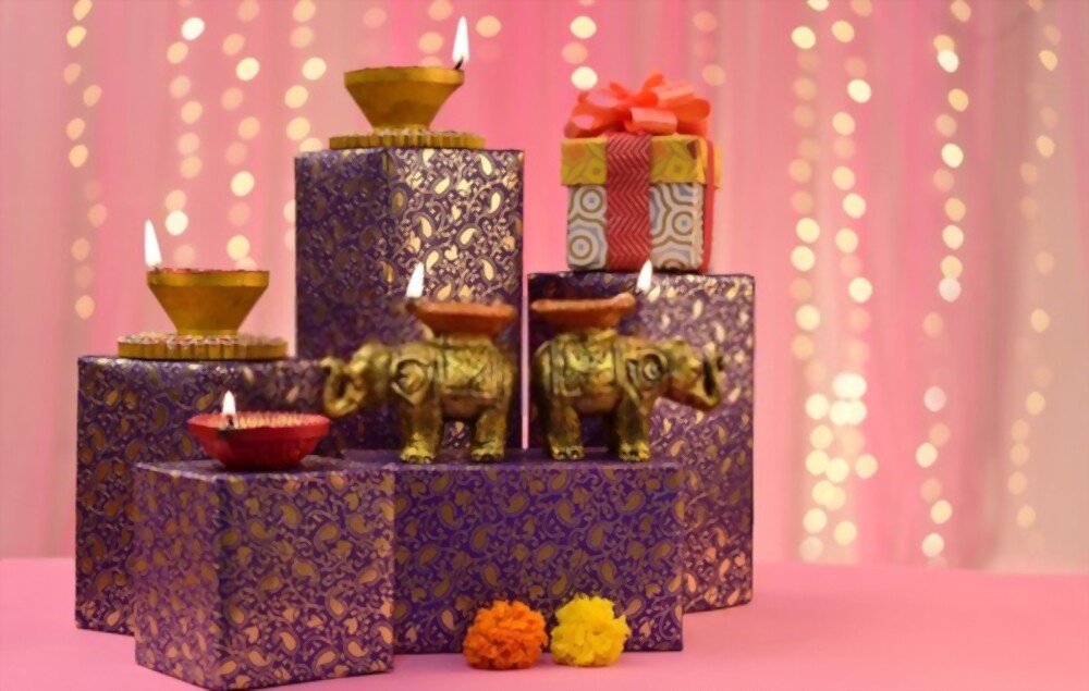 Surprise Your Relatives Abroad: Send Diwali Gifts to USA