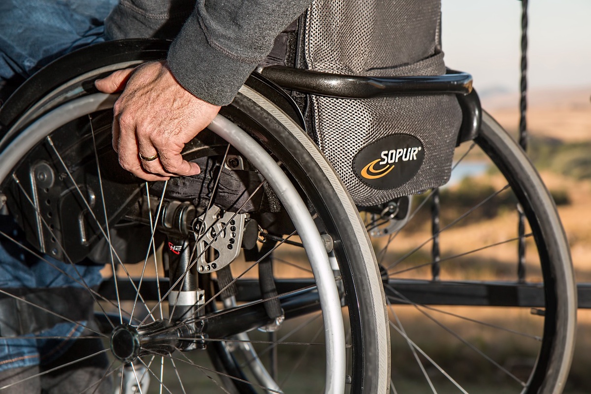 A Comprehensive Guide to Wheelchair Accessibility in Medical Facilities