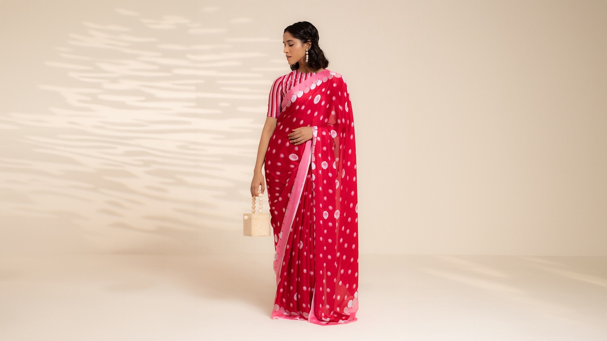 Elevate Your Ethnic Elegance: Printed Sarees and Silk Sarees Online