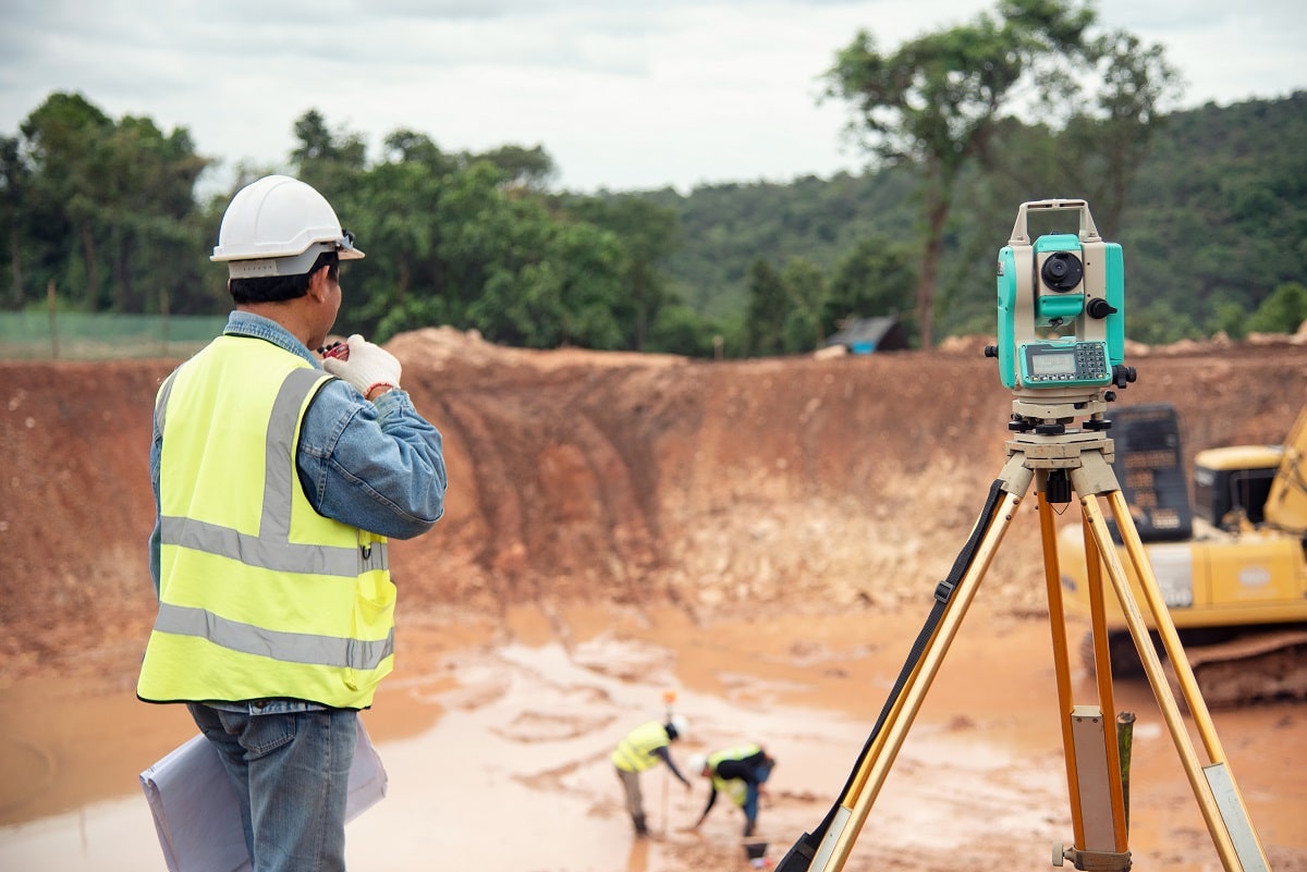 Land Surveyors  Navigating the Path to Precision