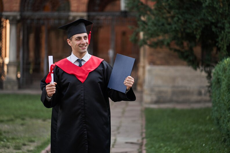 Unveiling the Dangers of Purchasing Fake Degrees Online