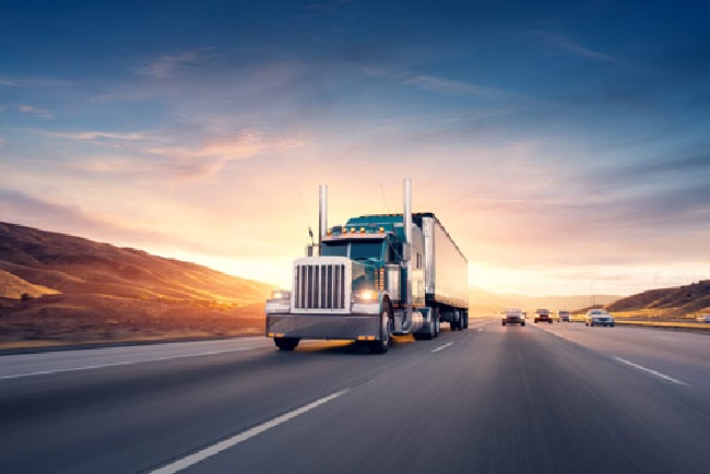 Essential Startup Advice for Trucking Companies: 4 Key Tips