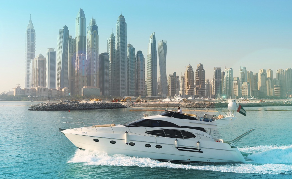10 Easy Steps to Booking a Yacht in Dubai