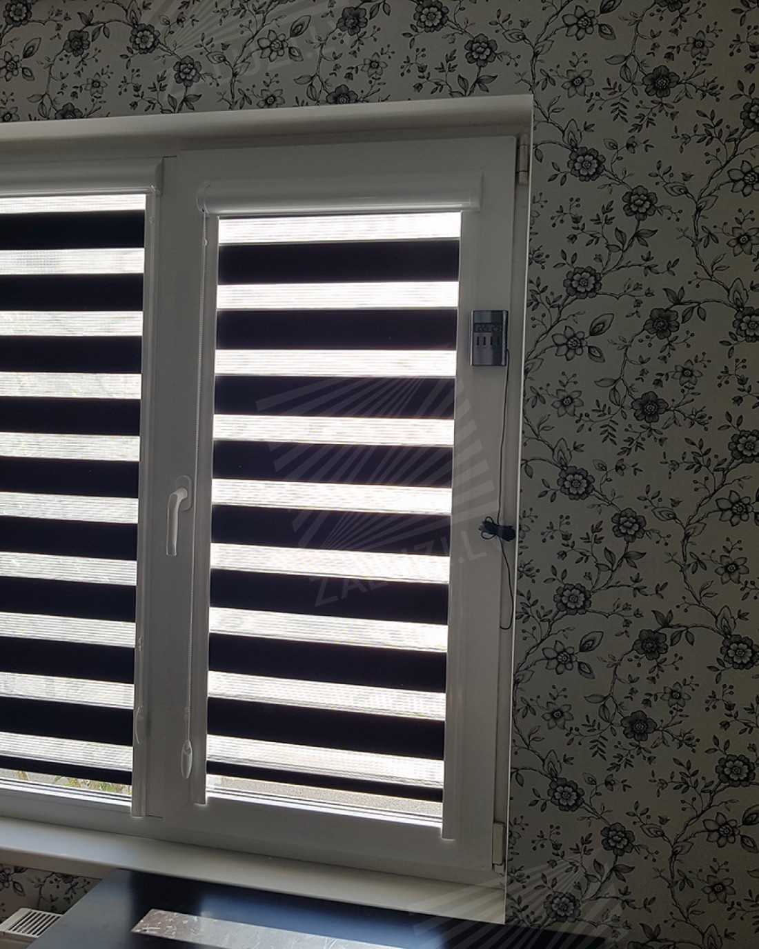 Roller Blinds for Plastic Windows: The Perfect Blend of Style and Functionality