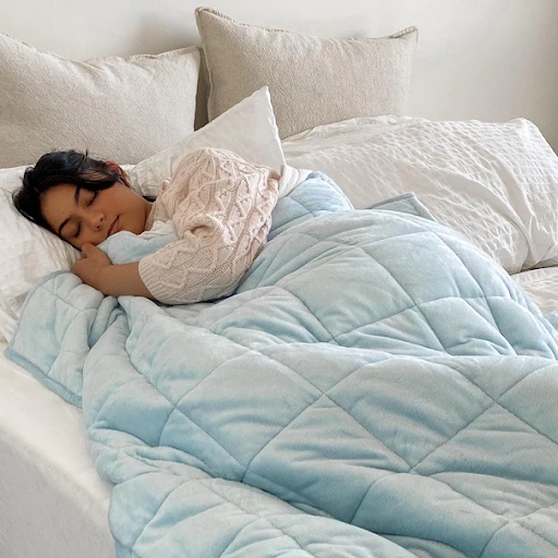 Unwind and Dream with Ease: In-Depth Weighted Blanket Reviews