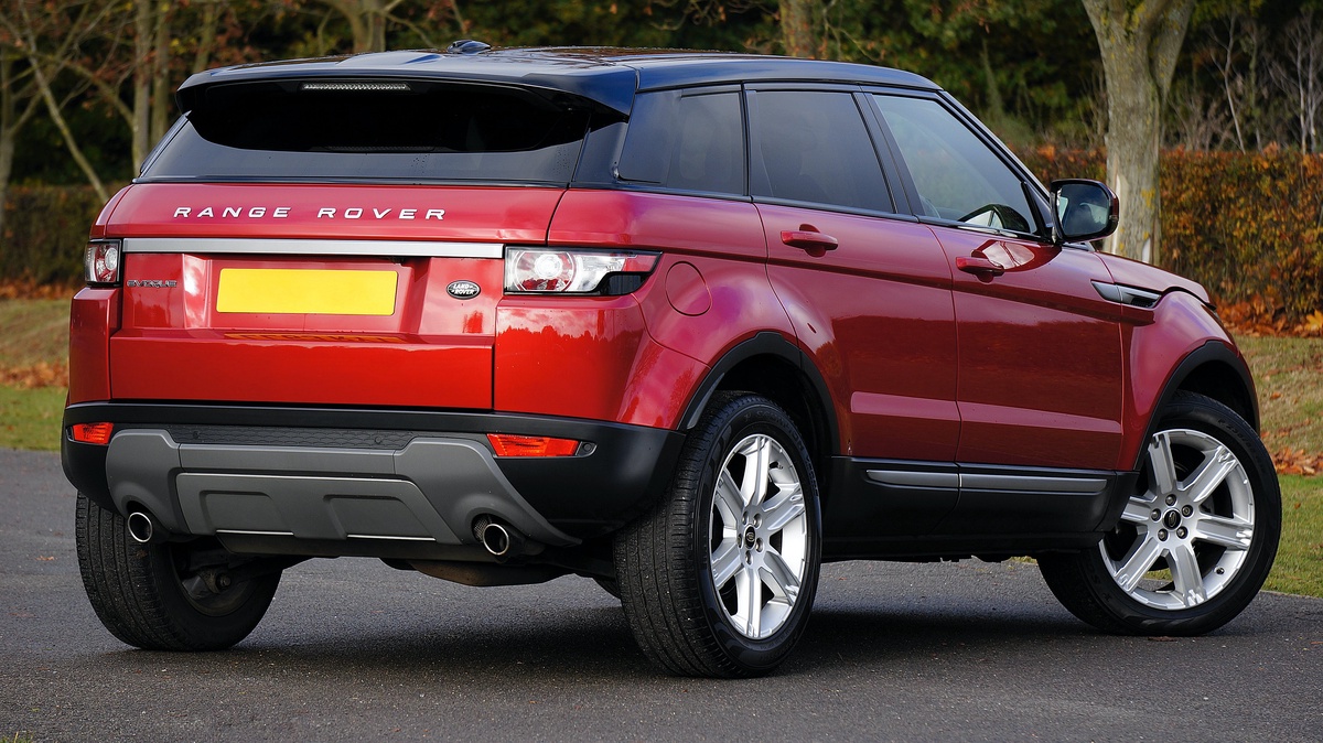 Uncovering Extravagance and Execution of rent range rover