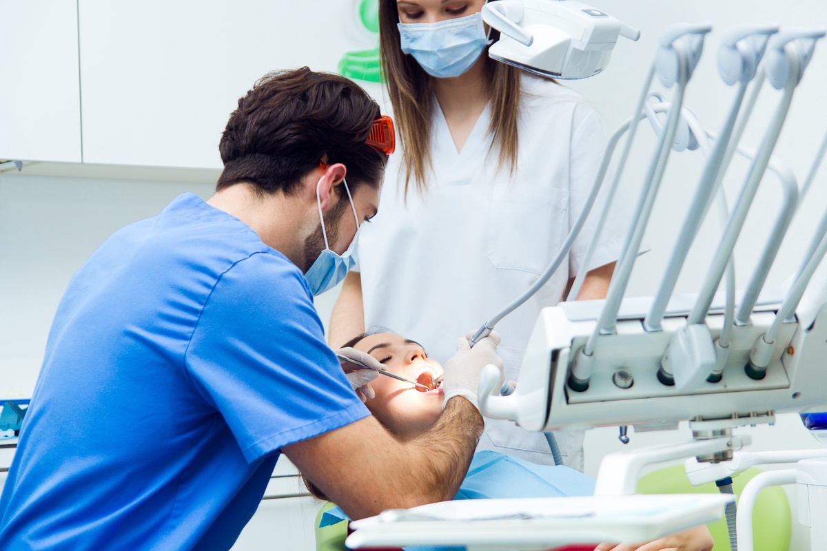 Are Oral Surgeons Essential For Wisdom Teeth Extraction?