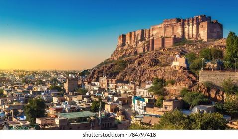 Discover Jodhpur: Dive into the Charm of the Blue City's History and Culture!