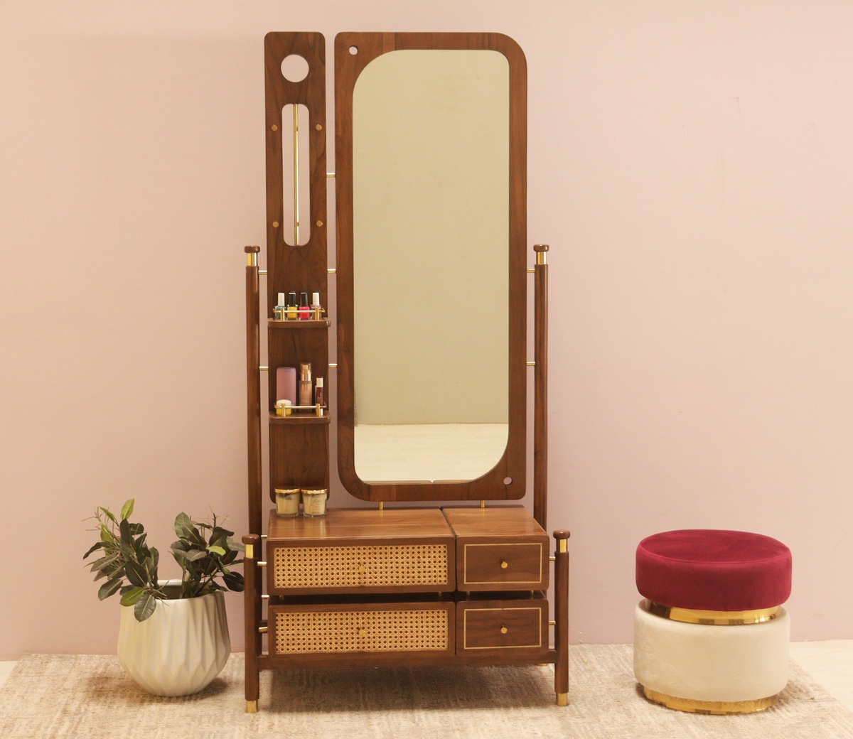 Embrace Elegance: Elevate Your Daily Rituals with a Luxurious Dressing Table