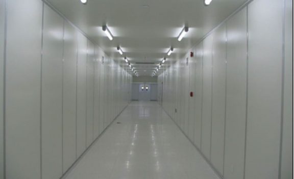 Designing for Success: Optimizing Cleanroom Environments with Innovative Architecture