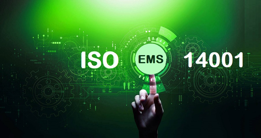 How is operational control defined and implemented according to ISO 14001:2015?