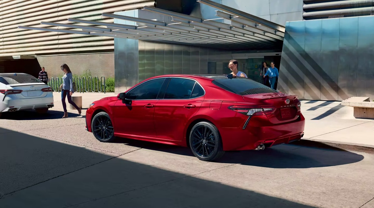 The must-know information about leasing the 2020 Camry
