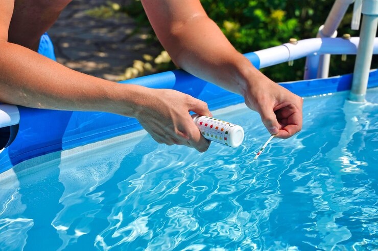 Enhancing Your Pool Experience: The Importance of Professional Pool Service and Pool Cover Installation