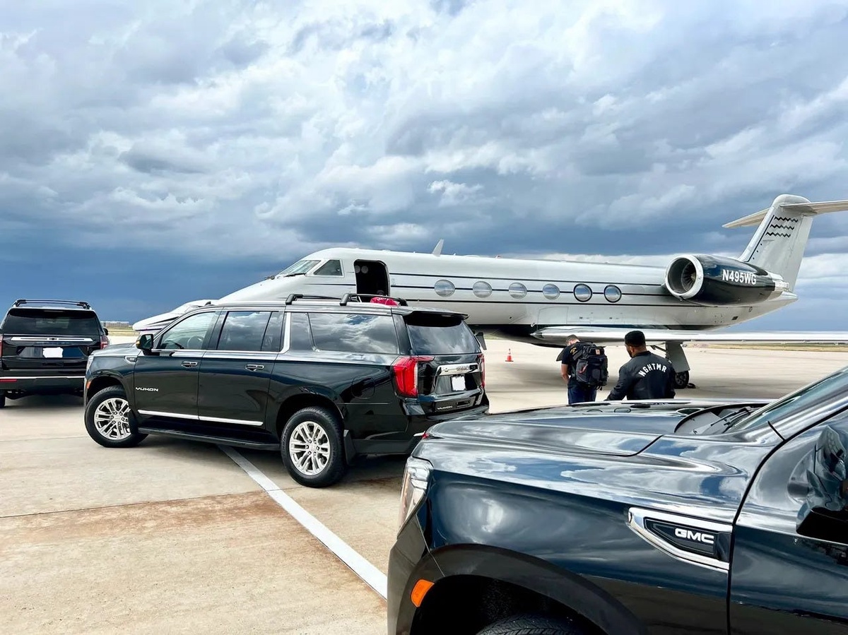 Pro Ride Limo - Your Premier Choice for Airport Transportation Service Near Me