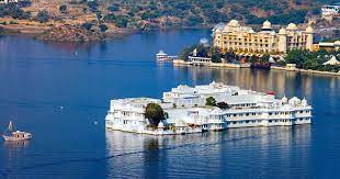 Exploring Made Easy with CabHire in Udaipur
