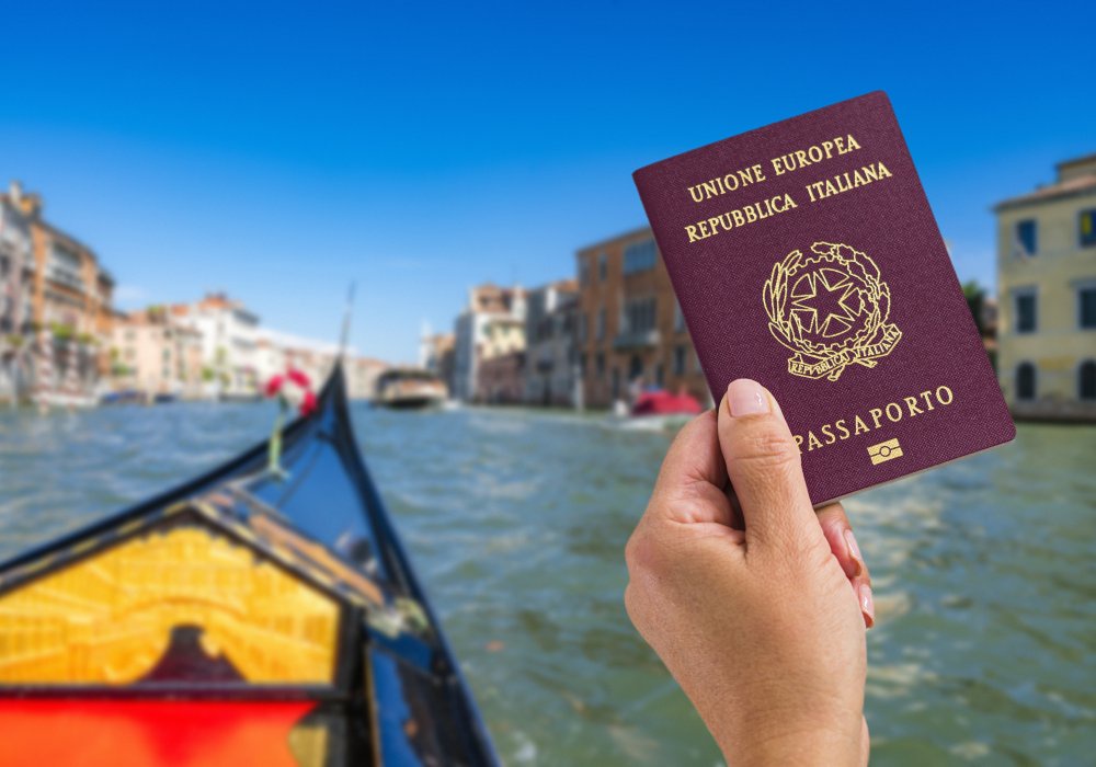 Navigating the Path to Italian Dual Citizenship with Full-Service Solutions: A Comprehensive Guide and Evaluation of the Best Companies to Assist with Italian Citizenship
