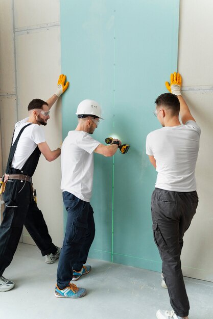 Remodel in the Best Way: Hiring the Right Painters and Decorators