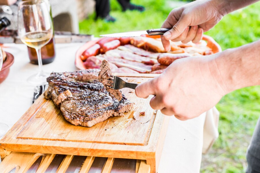 BBQ Blunders: 6 Rookie Mistakes to Sidestep in Your Catering Endeavors