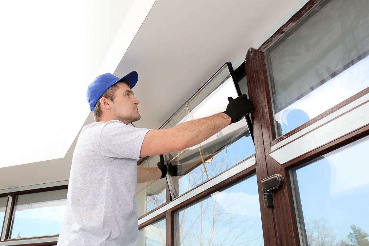 5 Signs It's Time to Schedule Professional Local Glass Repair