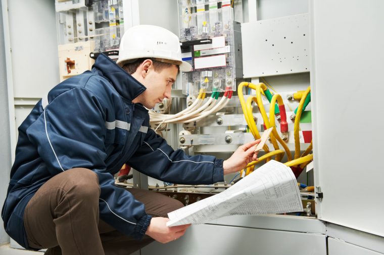 Essential Tips for Choosing the Right Electrician Near Me