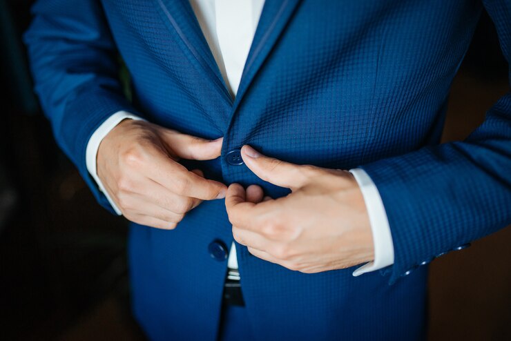 What Makes Tailored Suits a Must-Have for Men in the Summer?