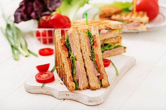 On-the-Go Delights: Exploring Top-notch Sandwich Catering Services Nearby