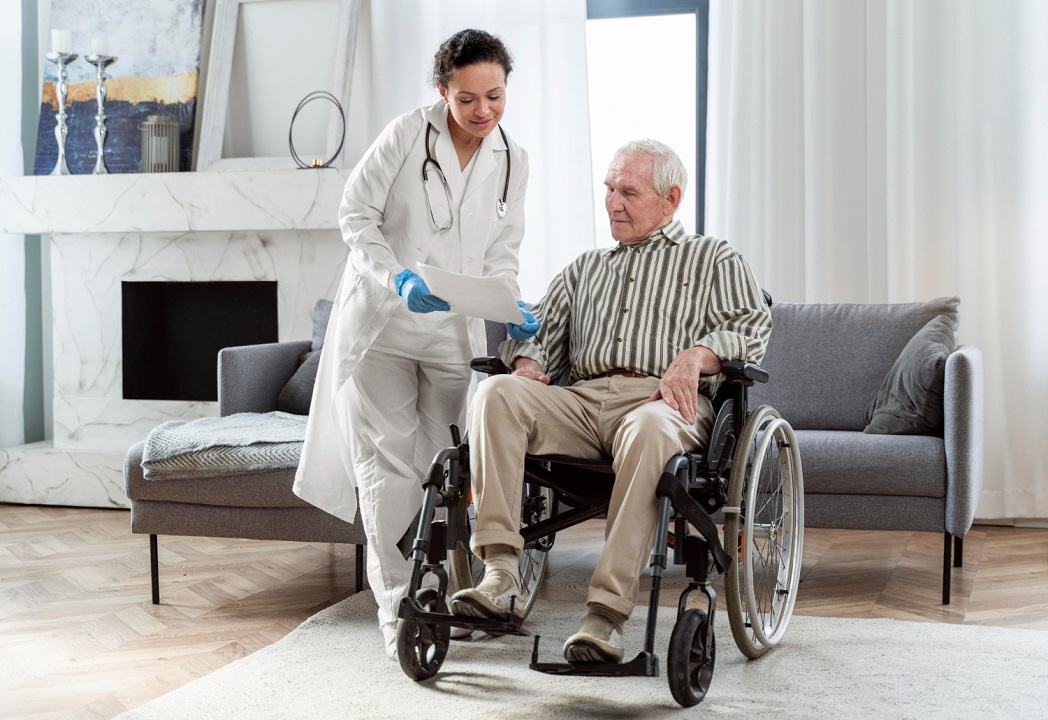 What Services Does the Medicaid Assisted Living Facility at Arctic Rose Provide?