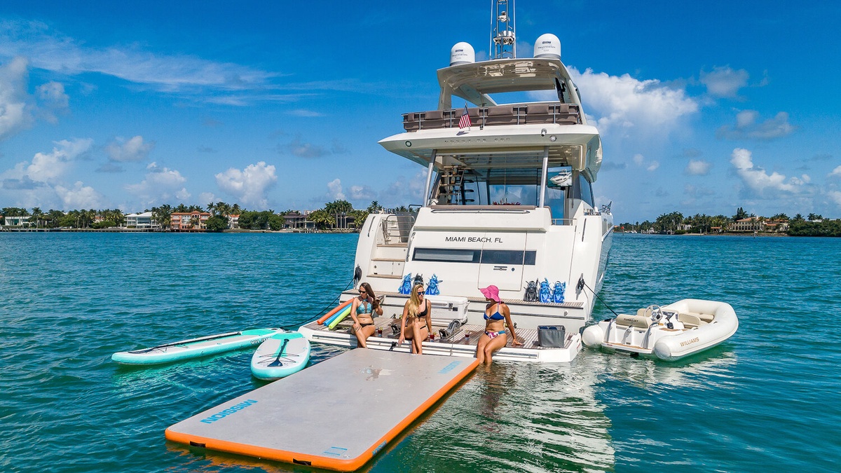 Unwind and Relax in Style: Day Yacht Rental Miami