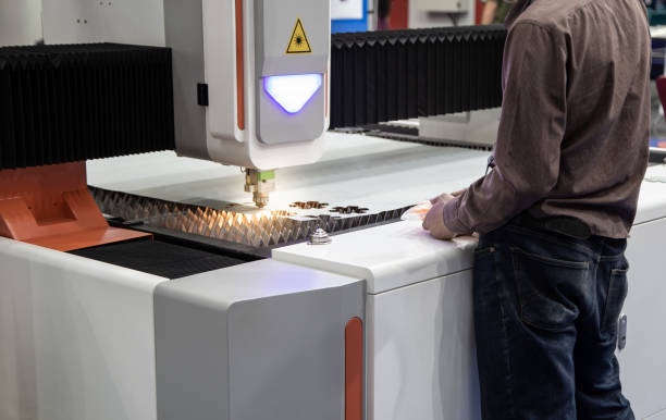 How Can a Fiber Optic Laser Cutter Improve Cutting Accuracy and Consistency?