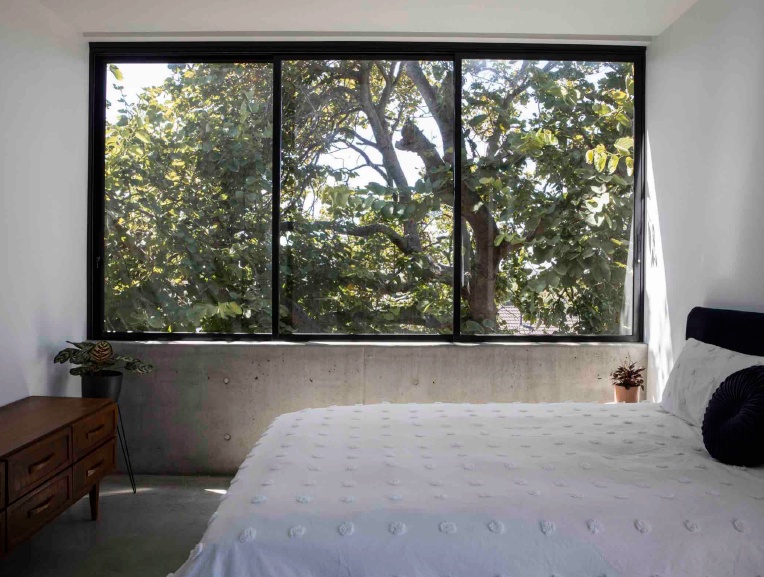 Seamless Transitions: The Art of Living with Aluminium Sliding Windows